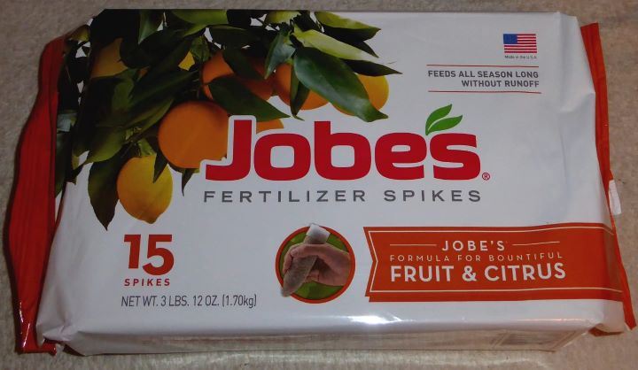 Trying the Jobe's fertilizer for fruit trees