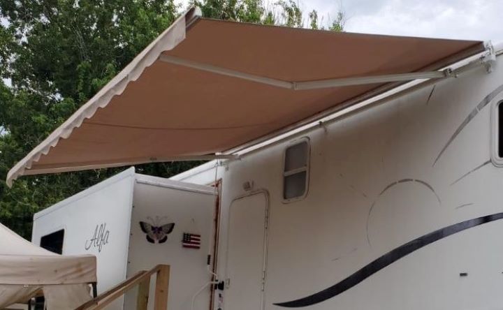 Analyzing the durability of the retractable awning