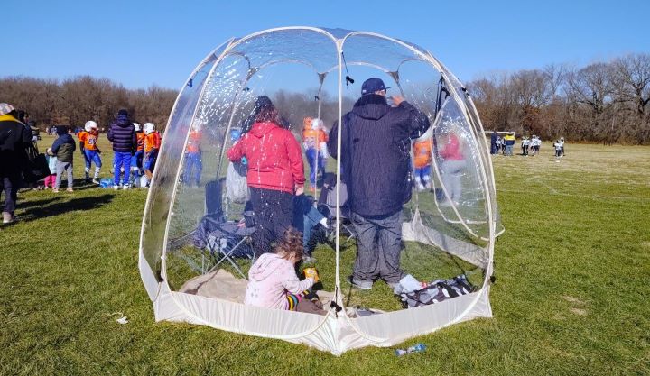 Trying the Pop Up Bubble Tent Instant Igloo Tent from Alvantor